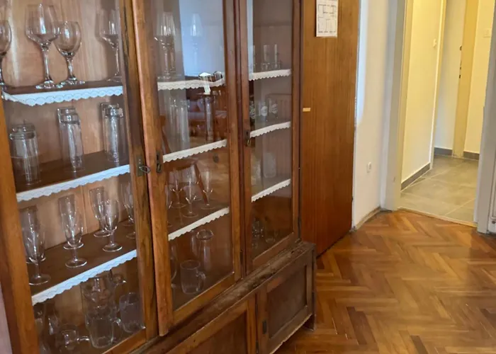 Mirna - What Is What Get Apartament *