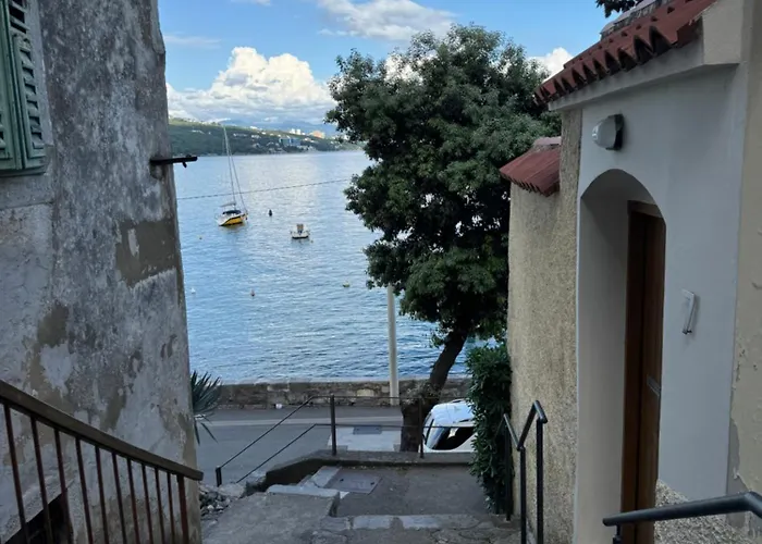 Mirna - What Is What Get 公寓