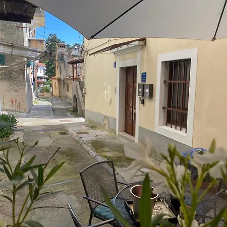 Mirna - What Is What Get Апартаменты *