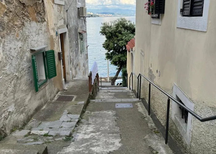 Mirna - What Is What Get Апартаменты *