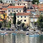 Appartamento Mirna - What Is What Get Abbazia